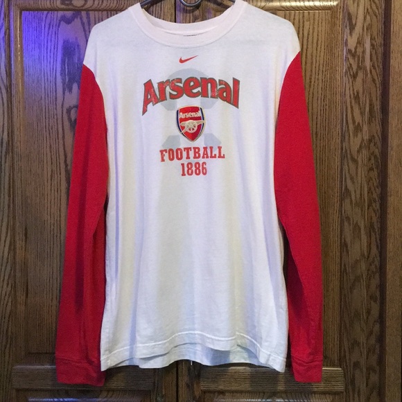 Nike Other - Arsenal Soccer Club long sleeve T-shirt Nike Other - Arsenal Soccer Club long sleeve T-shirt